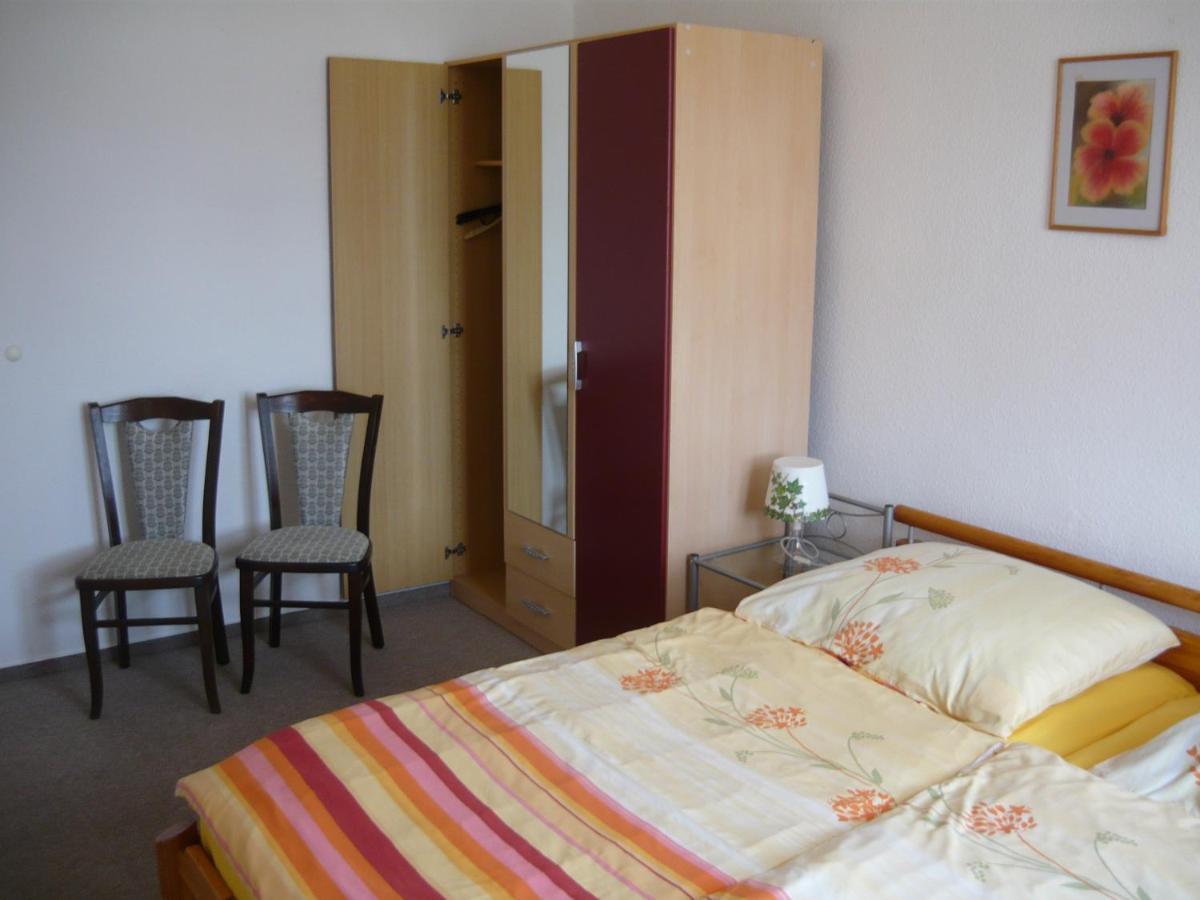 Uns Luett Wohnung Nossentiner Huette Exteriör bild