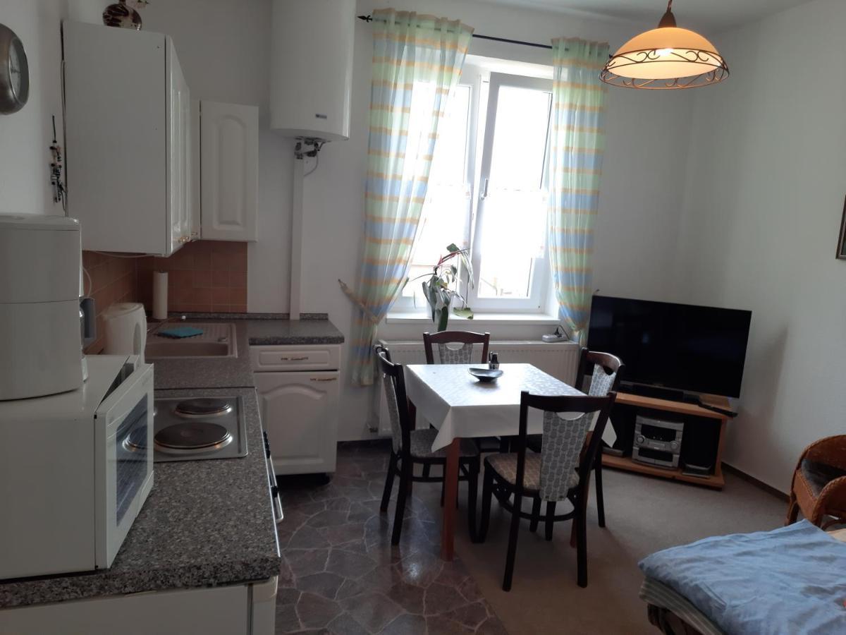 Uns Luett Wohnung Nossentiner Huette Exteriör bild